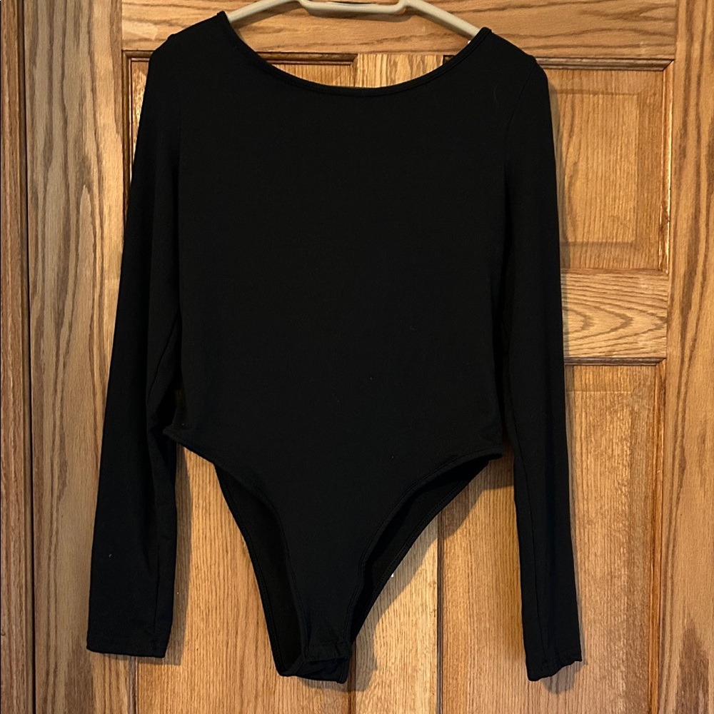 SHEIN Black Long Sleeve Bodysuit With Open Back